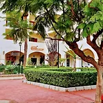 公寓 Monte Duquesa Courtyard Close To Port, Beach, Golf *