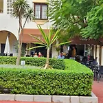 公寓 Monte Duquesa Courtyard Close To Port, Beach, Golf